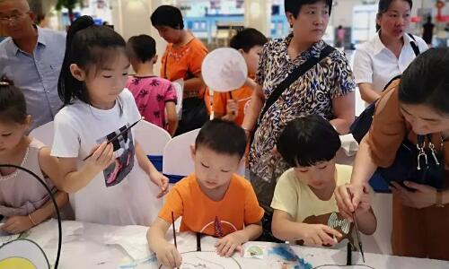 清涼一夏畫(huà)出來(lái)，盆栽冰淇淋&團(tuán)扇彩繪美好上演！